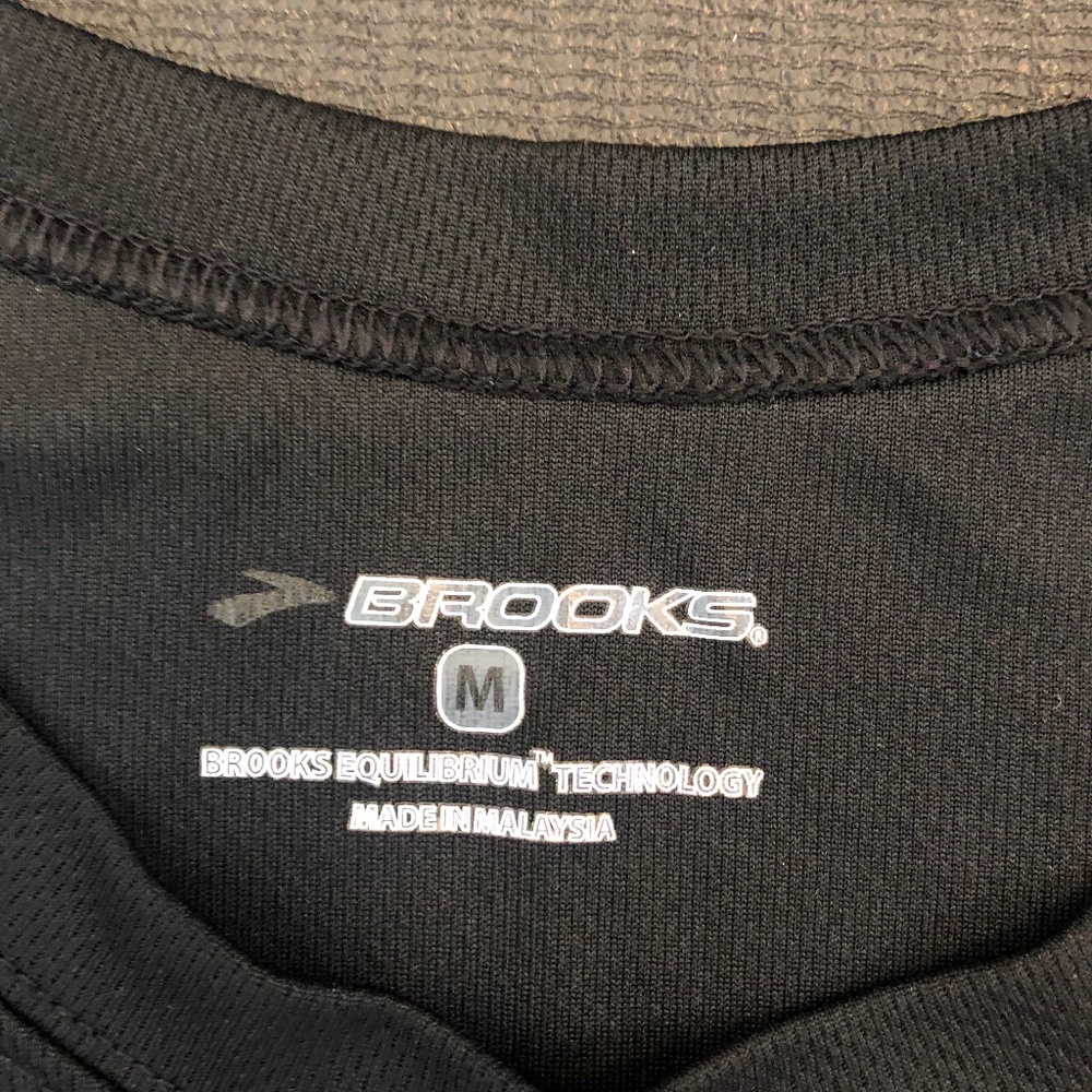 Brooks Running Distance Tee - Picture 3 of 5